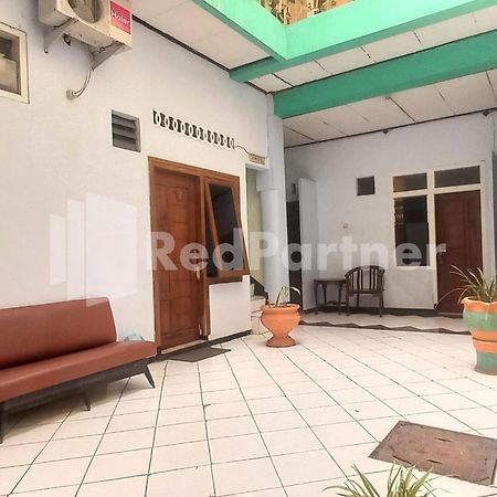 Hotel Palem 2 Syariah Malang Redpartner Ngoại thất bức ảnh