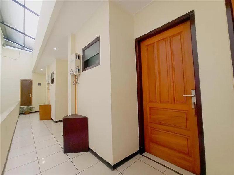 Hotel Palem 2 Syariah Malang Redpartner Ngoại thất bức ảnh