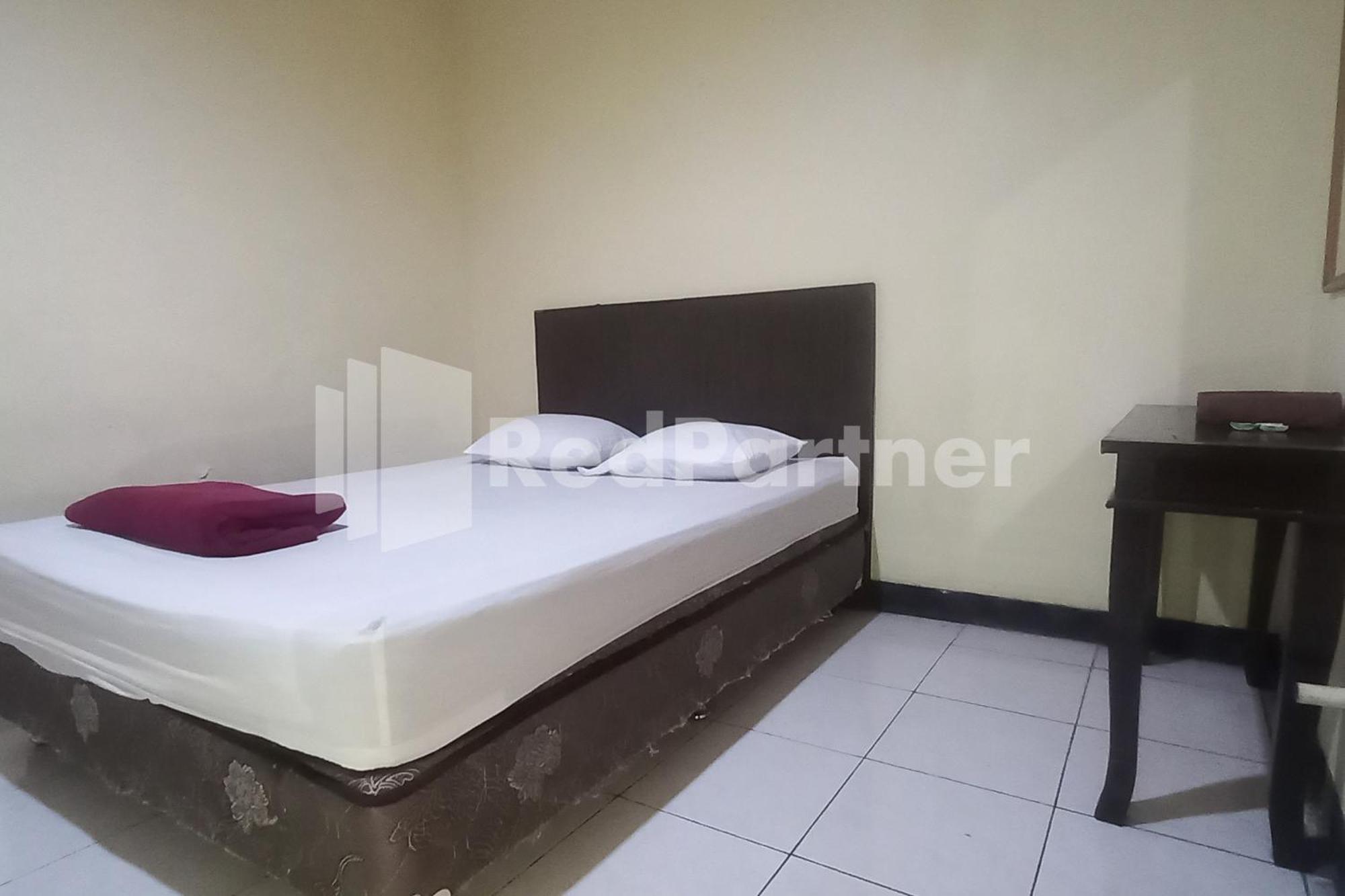Hotel Palem 2 Syariah Malang Redpartner Ngoại thất bức ảnh