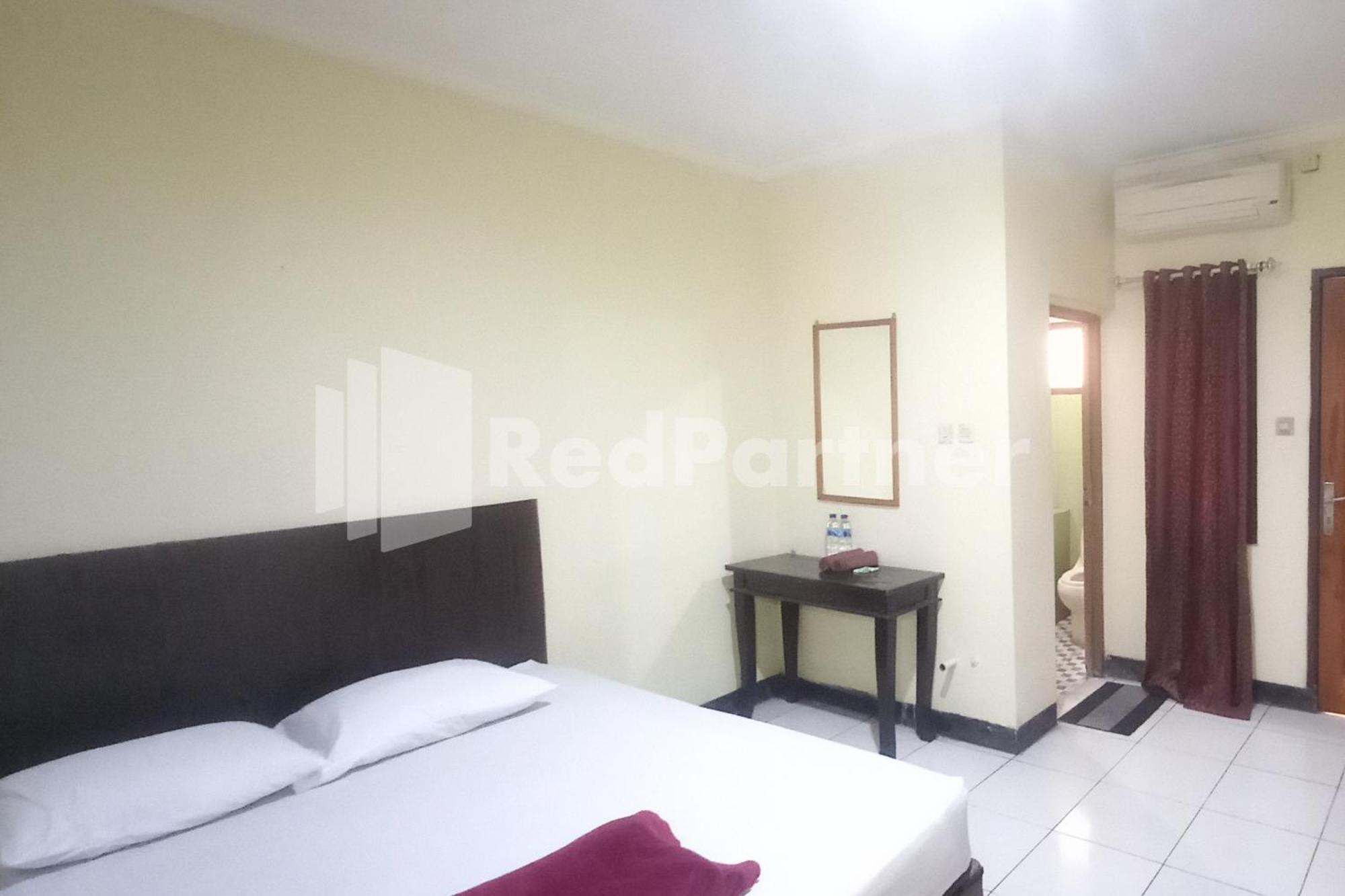 Hotel Palem 2 Syariah Malang Redpartner Ngoại thất bức ảnh