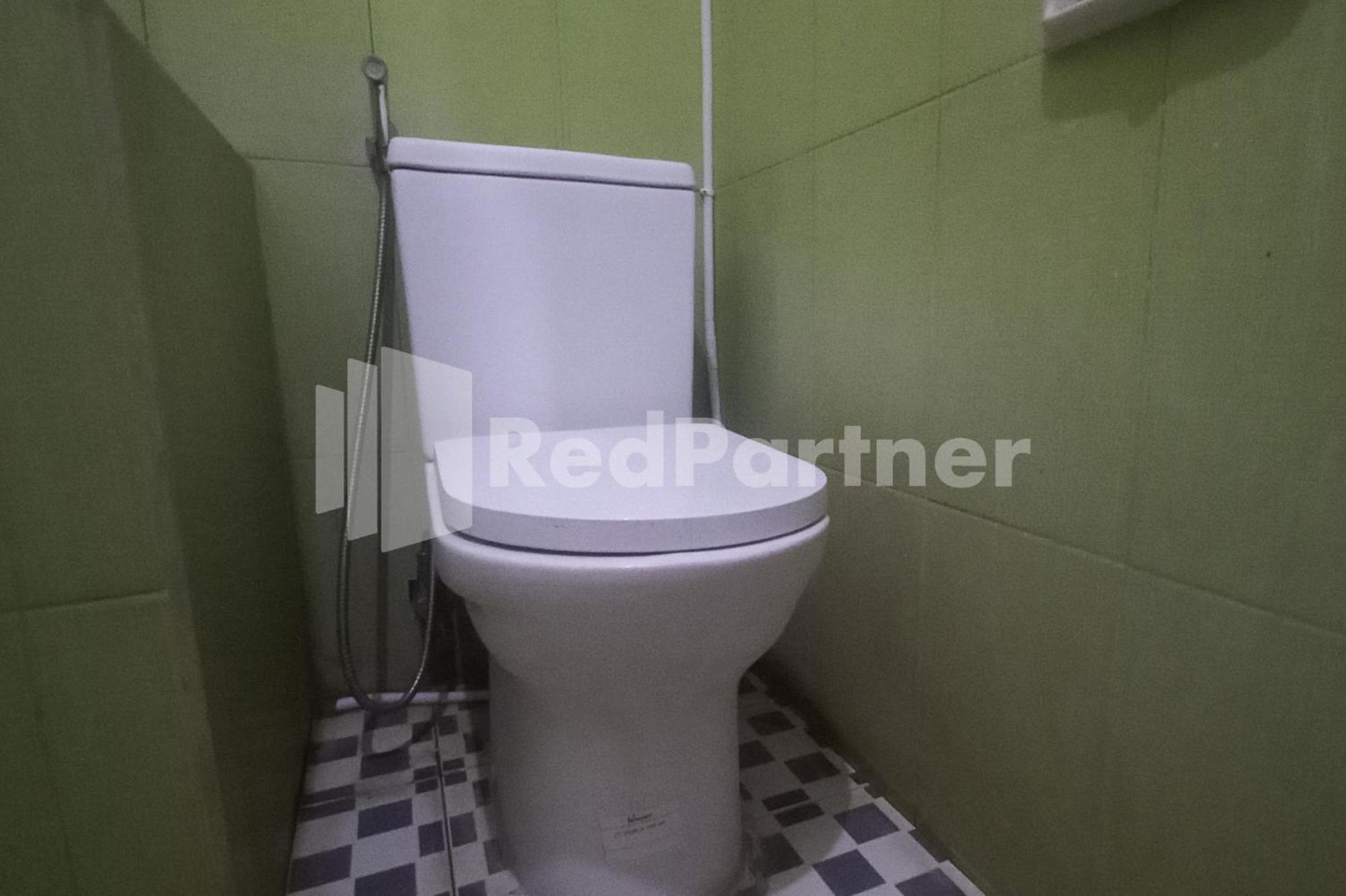 Hotel Palem 2 Syariah Malang Redpartner Ngoại thất bức ảnh