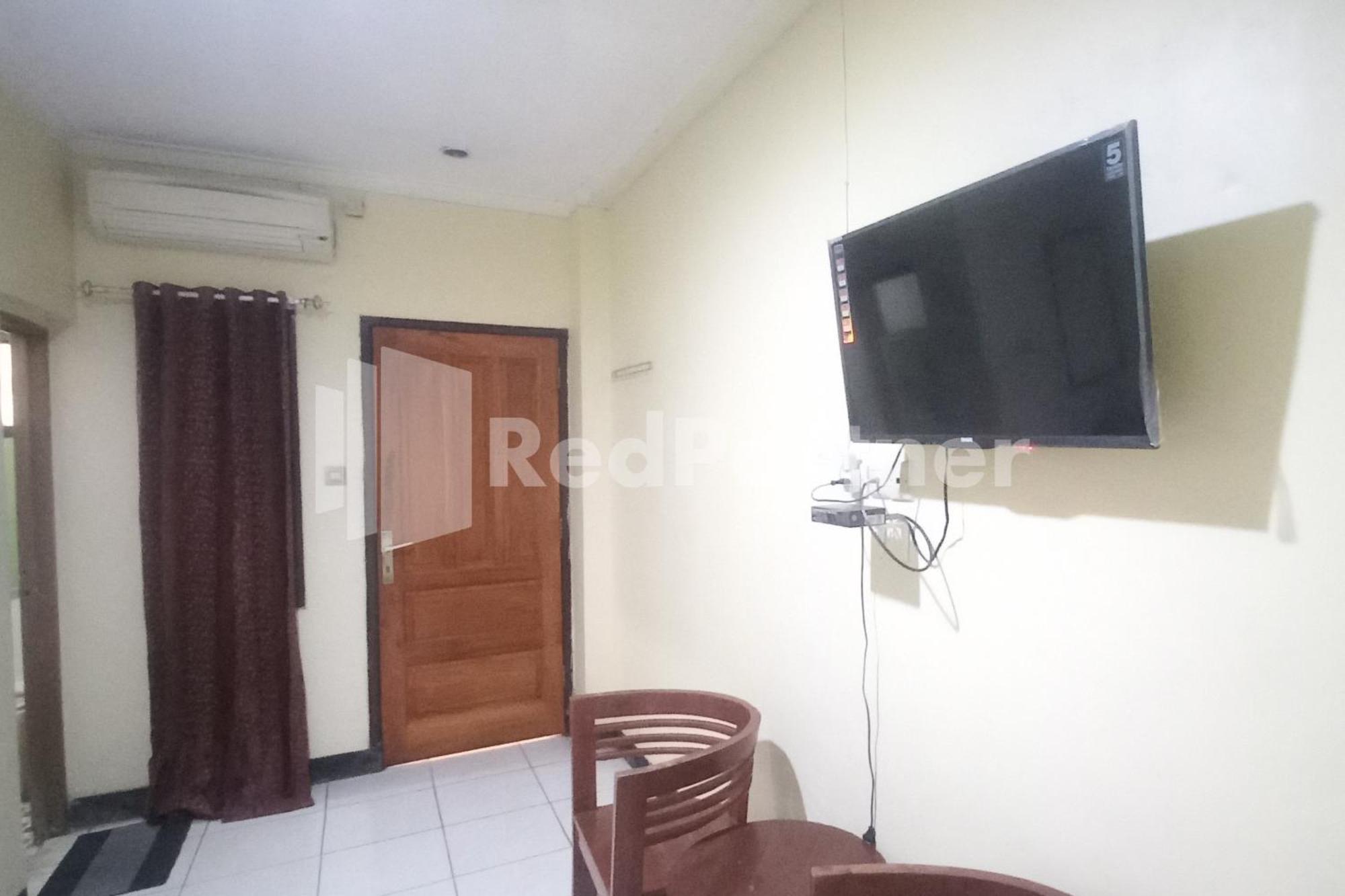 Hotel Palem 2 Syariah Malang Redpartner Ngoại thất bức ảnh